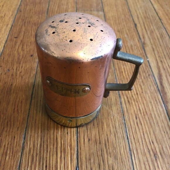 Vintage Cooper Set of 3 Pepper Shake Frying Pan - Picture 8 of 8